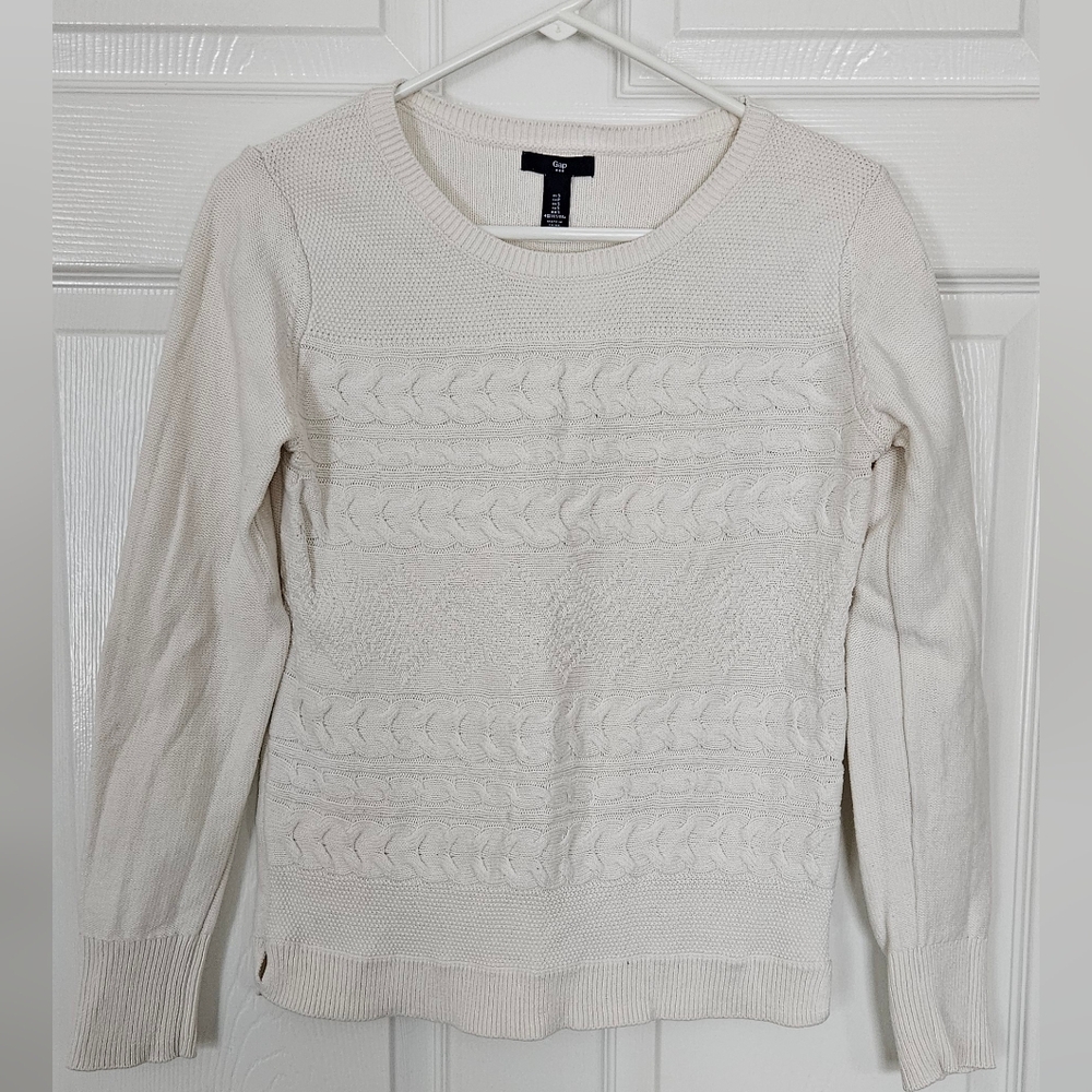 GAP Off-White Knit Sweater